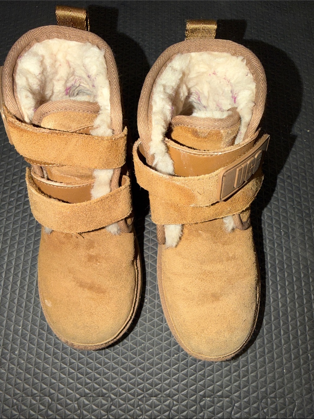 UGG Kids Chestnut Suede Hook-and-Loop Shearling Boots